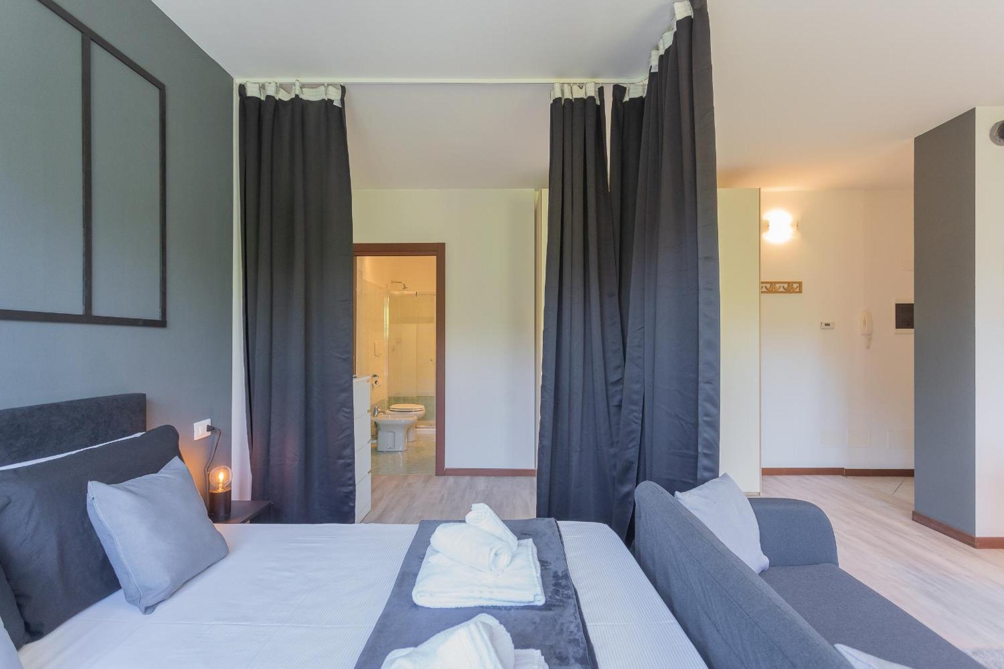 Black Loft Como By Rent All קומו מראה חיצוני תמונה